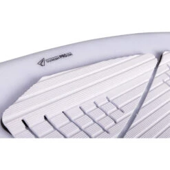 Ronix Flyweight Pro Skimmer - Glacier White/Carbon 15 Ronix Flyweight Pro Skimmer - Glacier White/Carbon -Sports Gear Store 2023 RONIX WAKESURFER FLYWEIGHT PRO SKIMMER TOP INSET 01