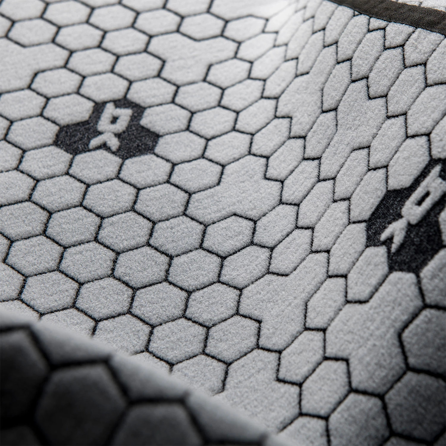 Dakine Womens Mission 4/3mm Chest-Zip Fullsuit Wetsuit - Black 8 Dakine Womens Mission 4/3mm Chest-Zip Fullsuit Wetsuit - Black - Image 6