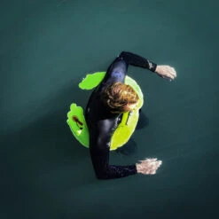 Spinlock Alto 75N SUP Manual Flotation Aid - Black 11 Spinlock Alto 75N SUP Manual Flotation Aid - Black -Sports Gear Store Spinlock Alto In Use 1 2